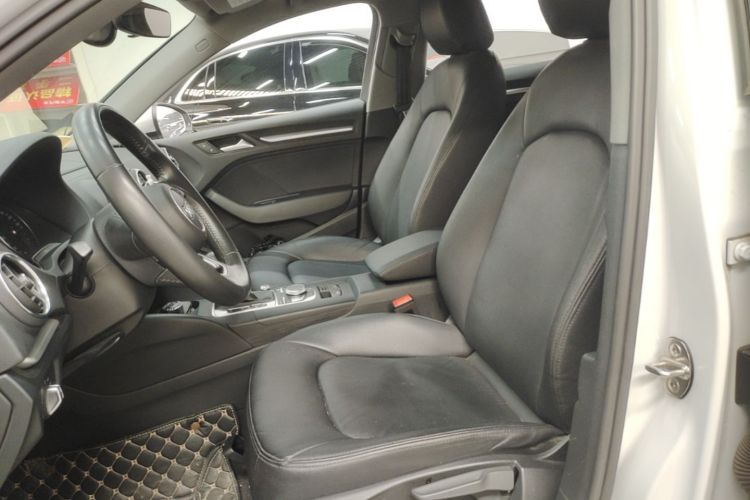 Audi A3 2019 immagine di auto #15