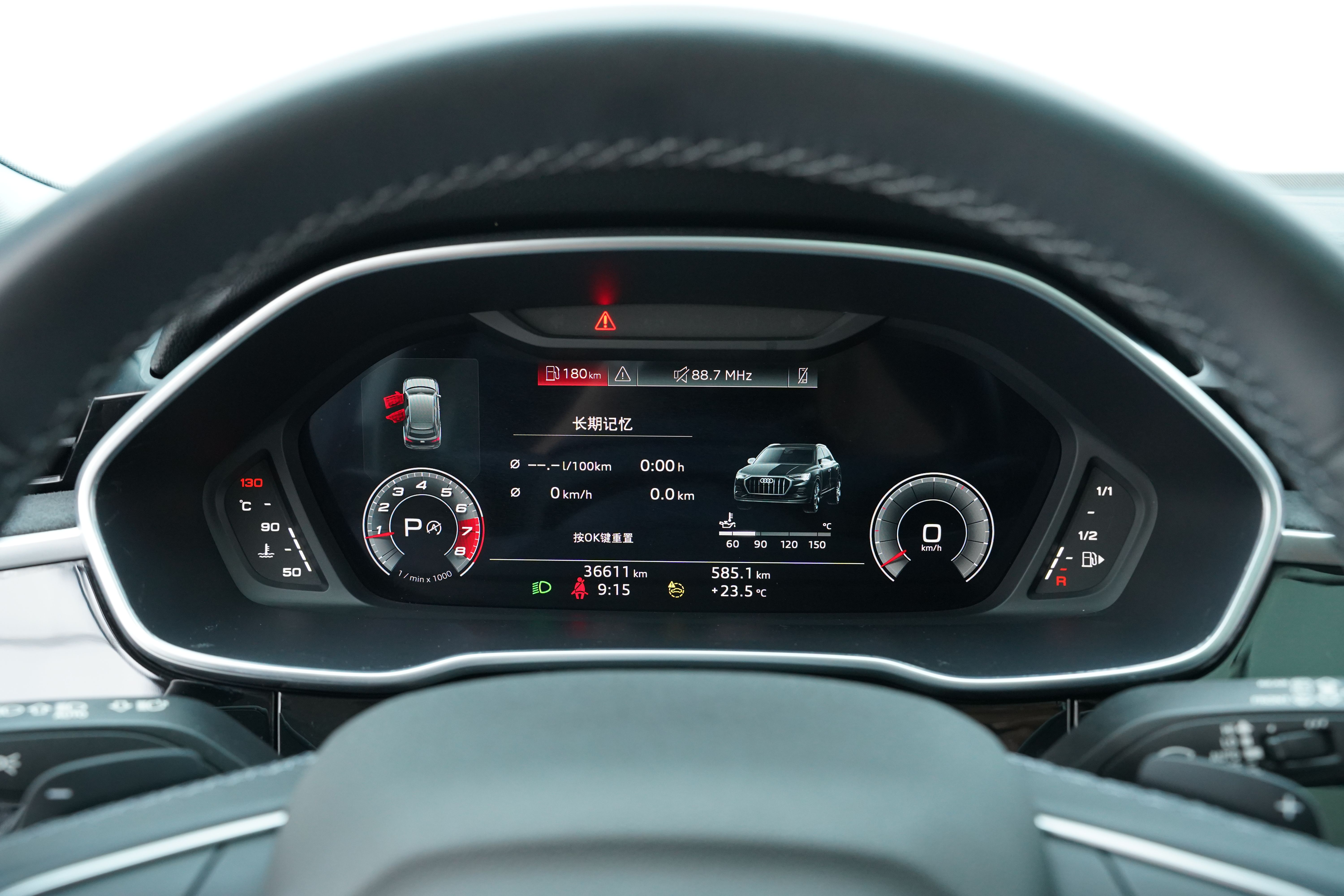 Audi Q3 2022 car image #7