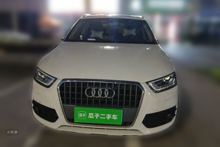 Audi Q3 2015 car image #3