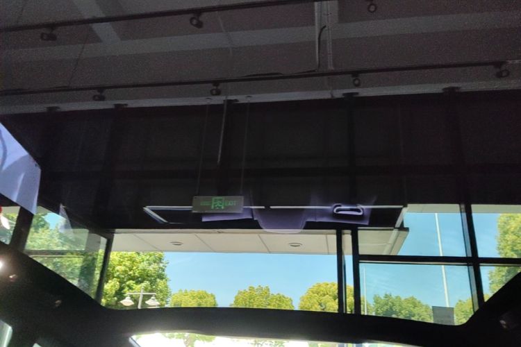 MI SU7 2025 immagine di auto #20