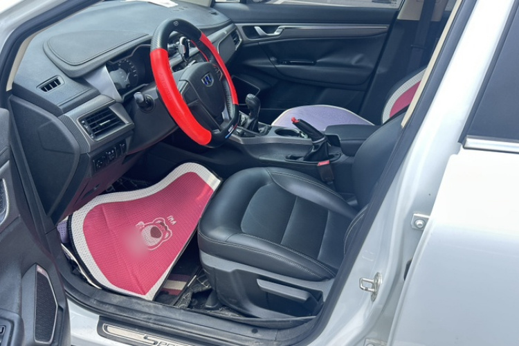 GEELY Emgrand GS 2017 car image #11