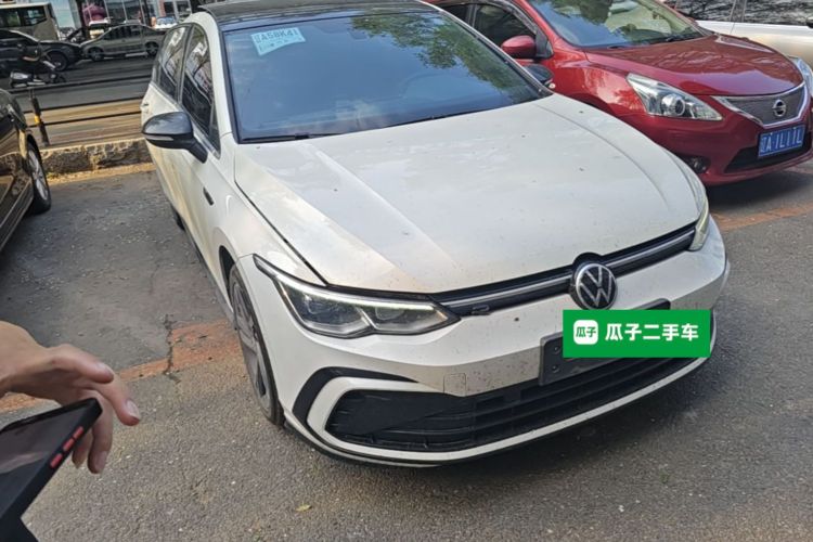 Volkswagen Golf 2024 car image #4