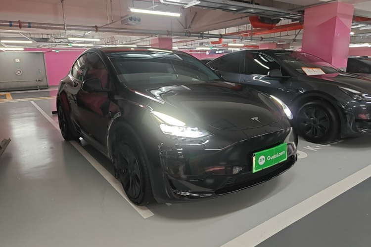 Tesla Model Y 2023 #4 Tesla Model Y 2023 immagine di auto #4