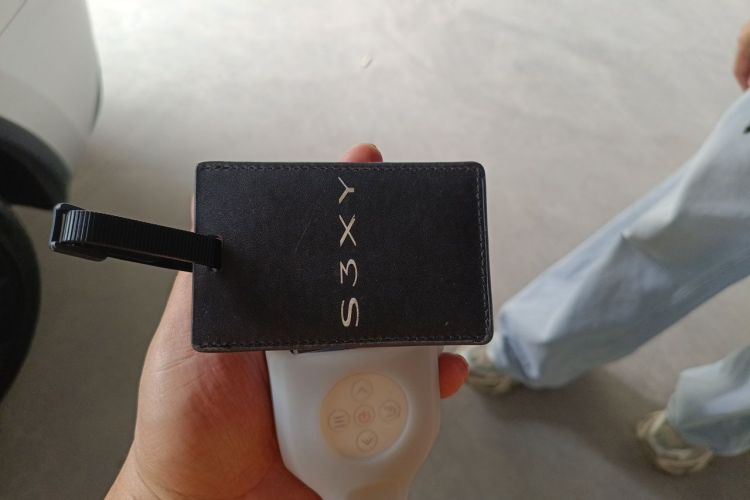 Tesla Model Y 2022 car image #11