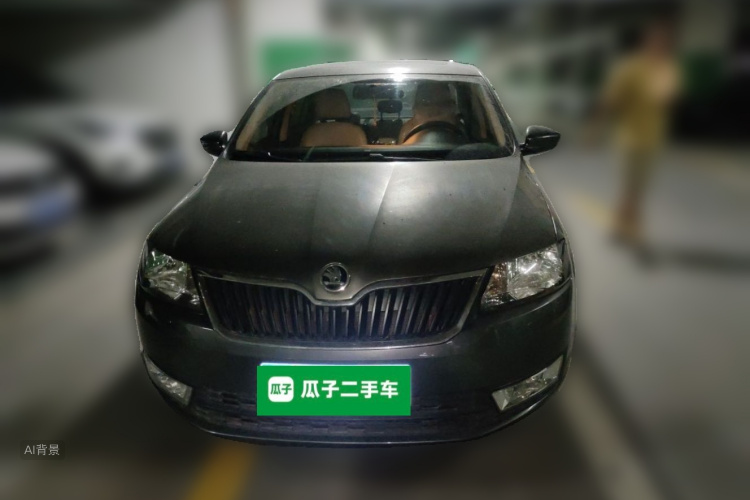 Skoda Rapid 2014 car image #3
