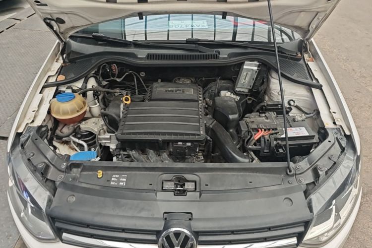 Volkswagen Polo 2016 car image #20