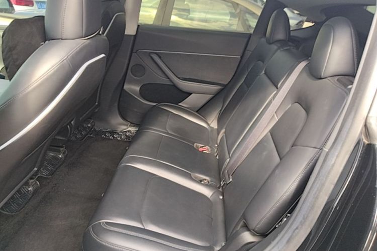 Tesla Model Y 2022 immagine di auto #13