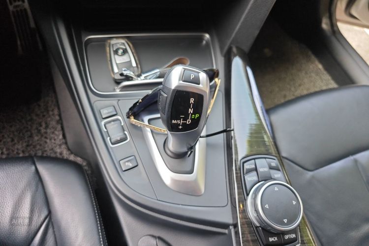 BMW 3 Series 2016 #16 BMW 3 Series 2016 car image #16