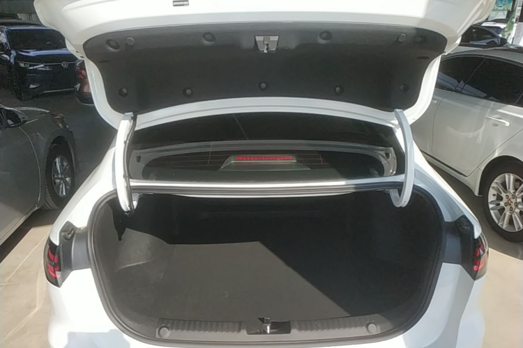 GEELY Emgrand 2026 #19 GEELY Emgrand 2026 car image #19