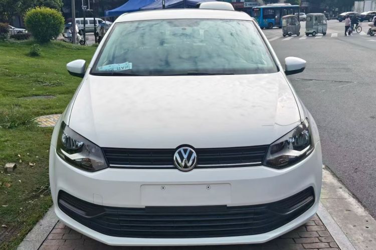 Volkswagen Polo 2017 car image #3