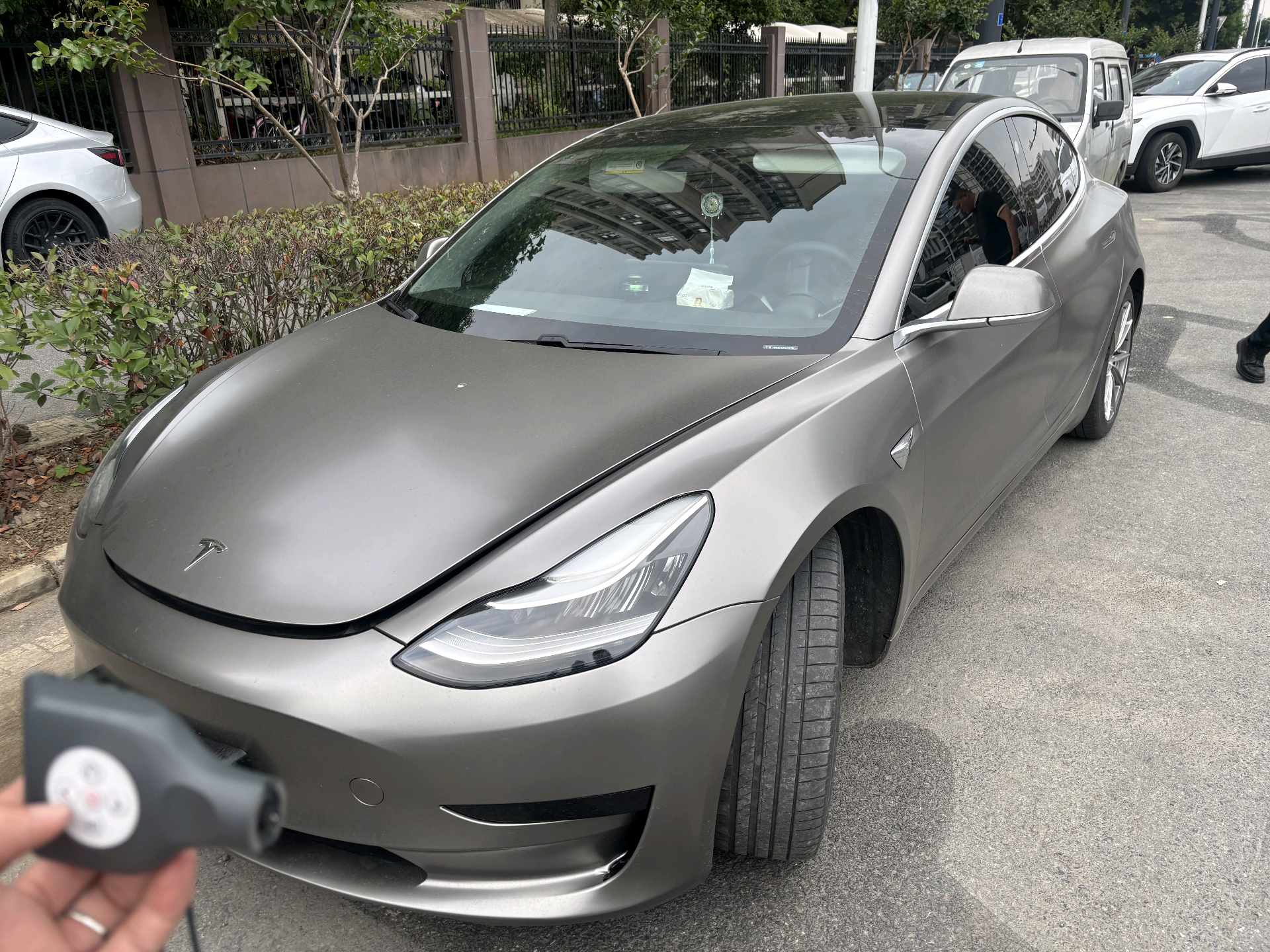 Tesla Model 3 2020 car image 