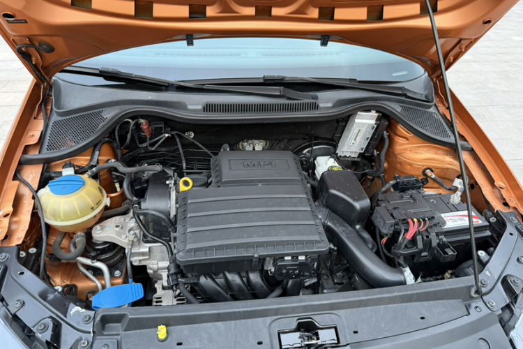 Volkswagen Polo 2016 car image #23