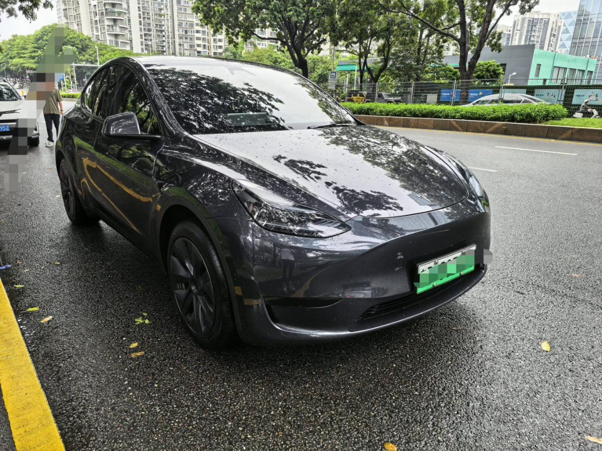 Tesla Model Y 2024 #3 Tesla Model Y 2024 car image #3
