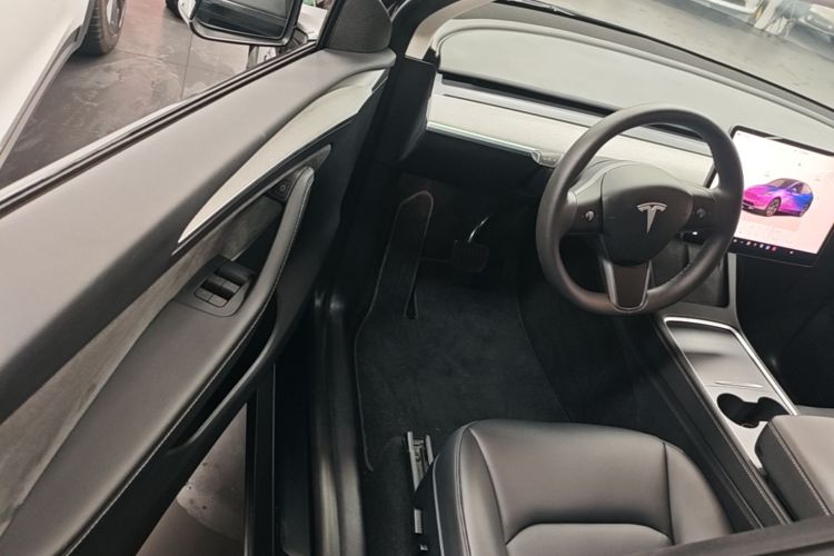 Tesla Model Y 2023 #16 Tesla Model Y 2023 immagine di auto #16