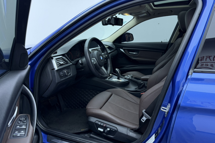 BMW 3 Series 2019 #11 BMW 3 Series 2019 car image #11