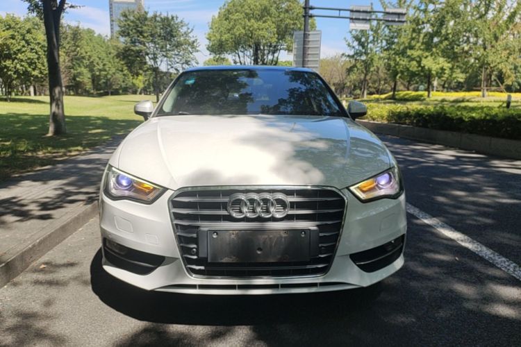Audi A3 2015 car image #3