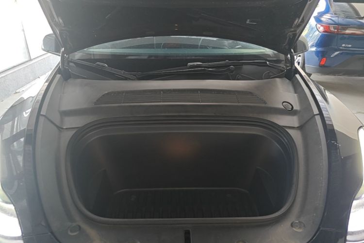 Tesla Model Y 2023 #20 Tesla Model Y 2023 car image #20