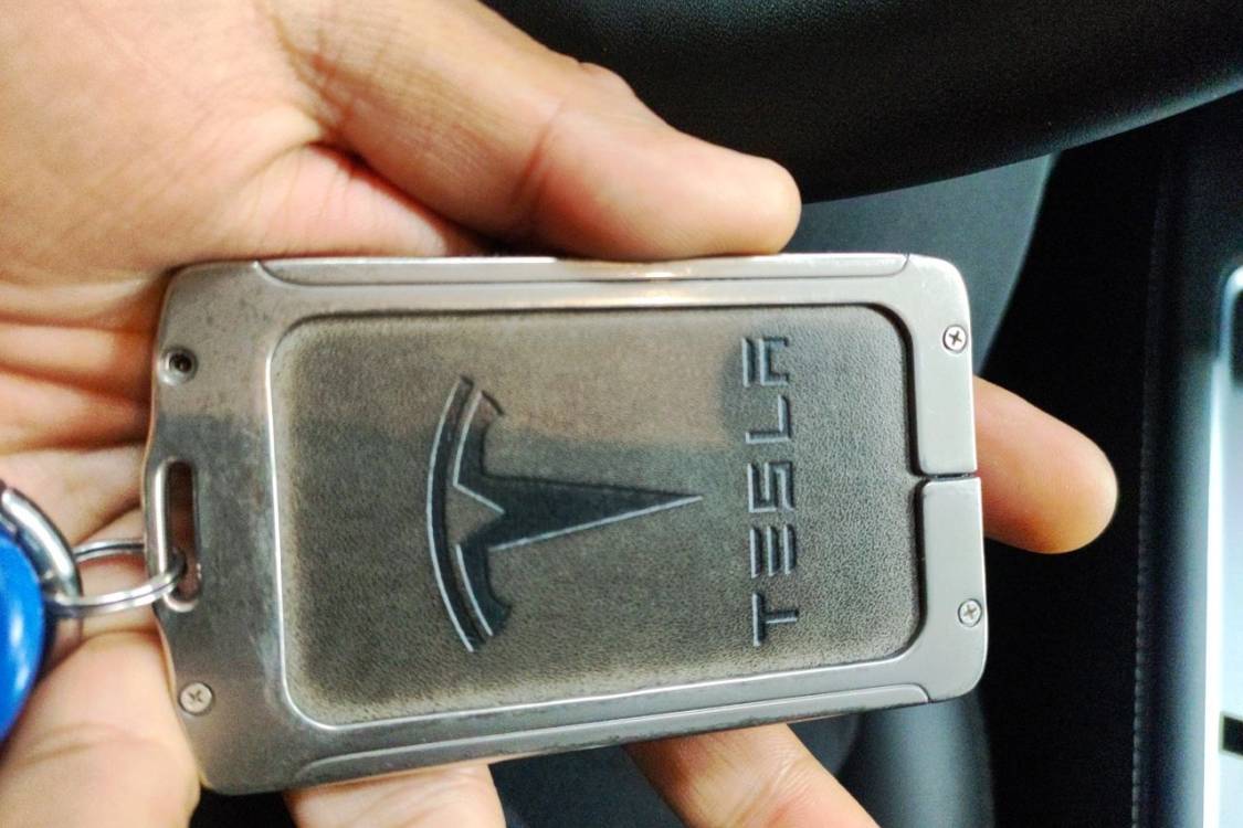 Tesla Model Y 2024 #28 Tesla Model Y 2024 صورة سيارة #28