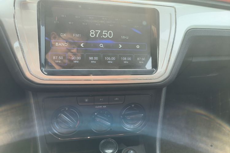 Volkswagen Lavida 2017 car image #13