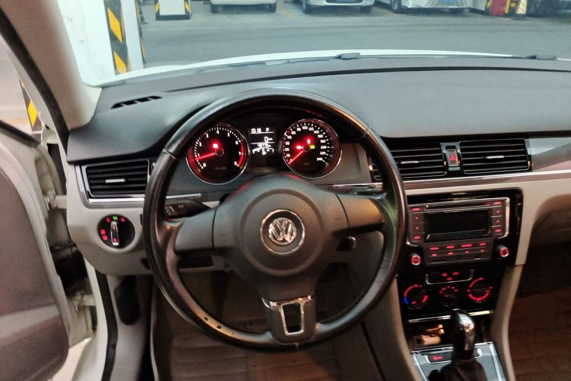 Volkswagen Bora 2015 imagen de coche #22