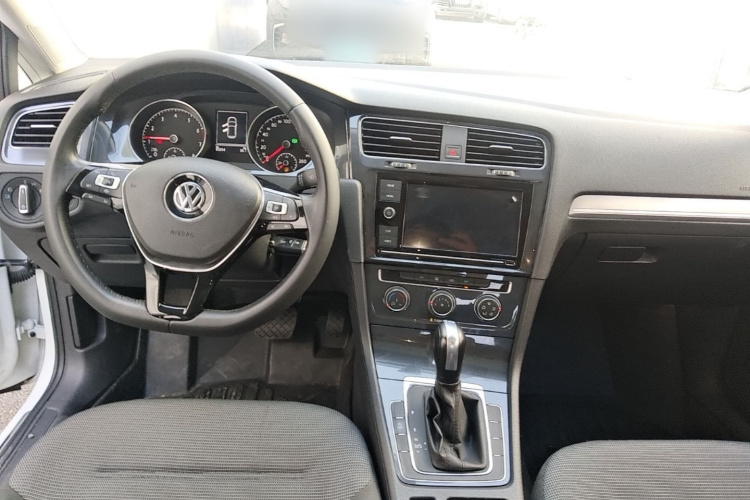 Volkswagen Golf 2019 #10 Volkswagen Golf 2019 car image #10