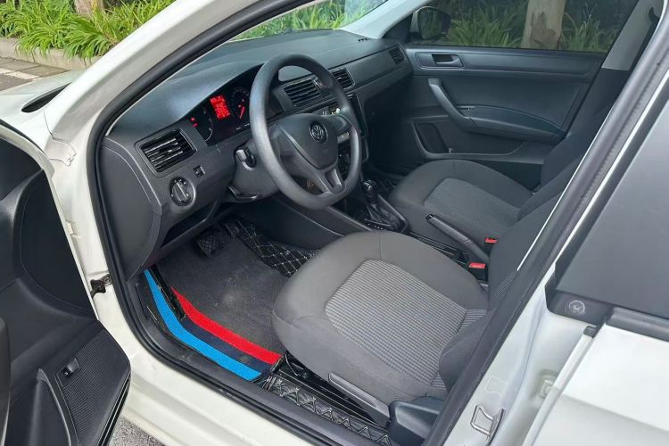 Volkswagen Santana 2020 car image #13