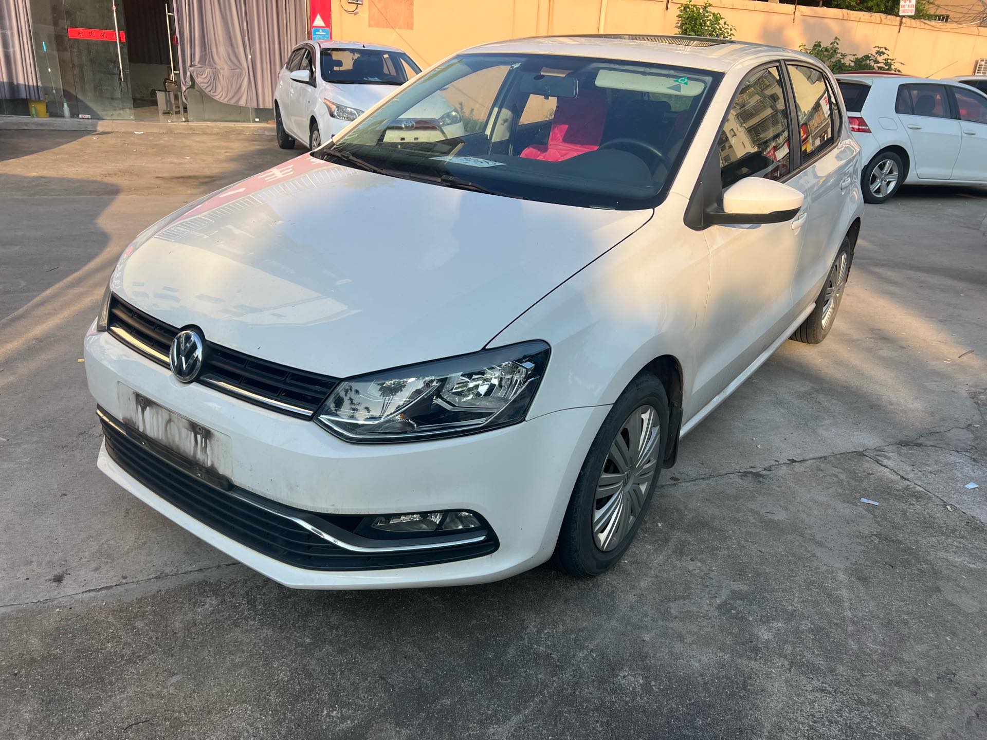 Volkswagen Polo 2016 car image 