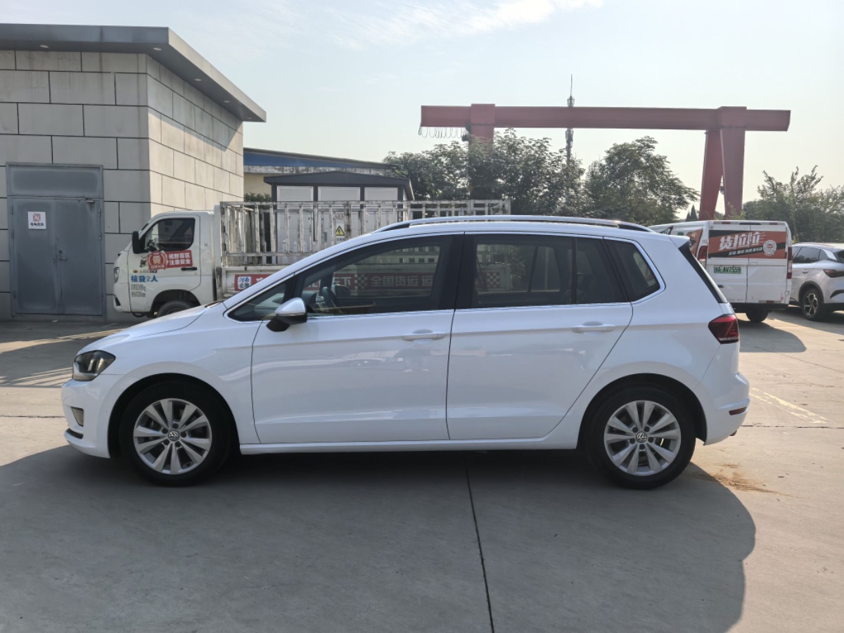 Volkswagen Golf Sportsvan 2017 #2 Volkswagen Golf Sportsvan 2017 car image #2