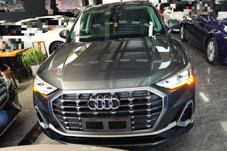 Audi Q3 2019 #3 Audi Q3 2019 car image #3