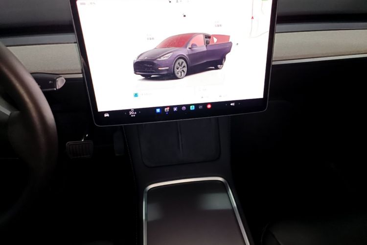 Tesla Model Y 2024 #13 Tesla Model Y 2024 car image #13