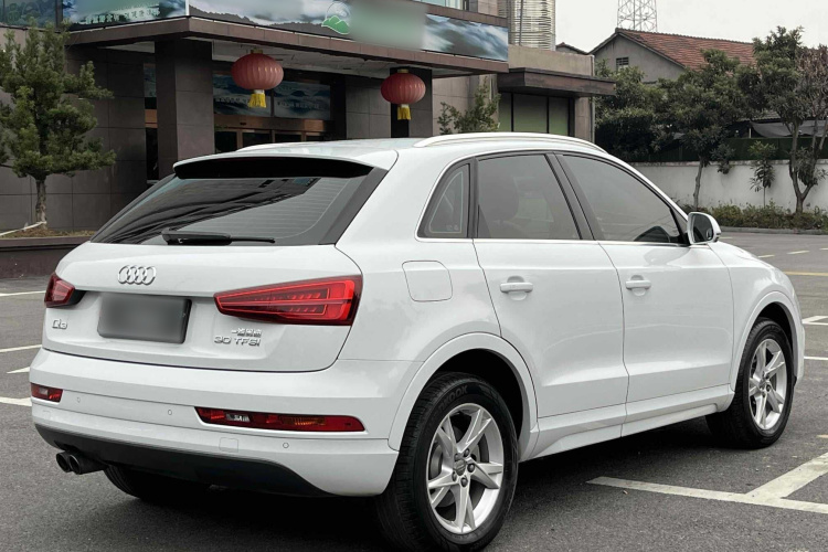 Audi Q3 2018 image de voiture #9