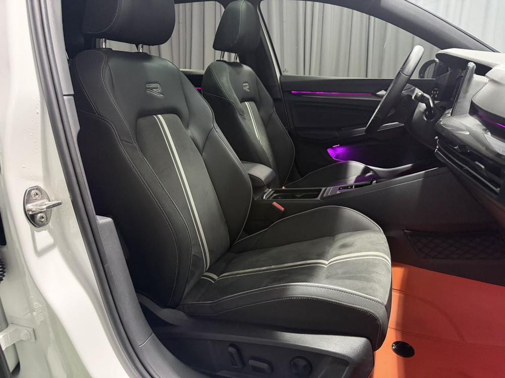 Volkswagen Golf 2022 car image #14