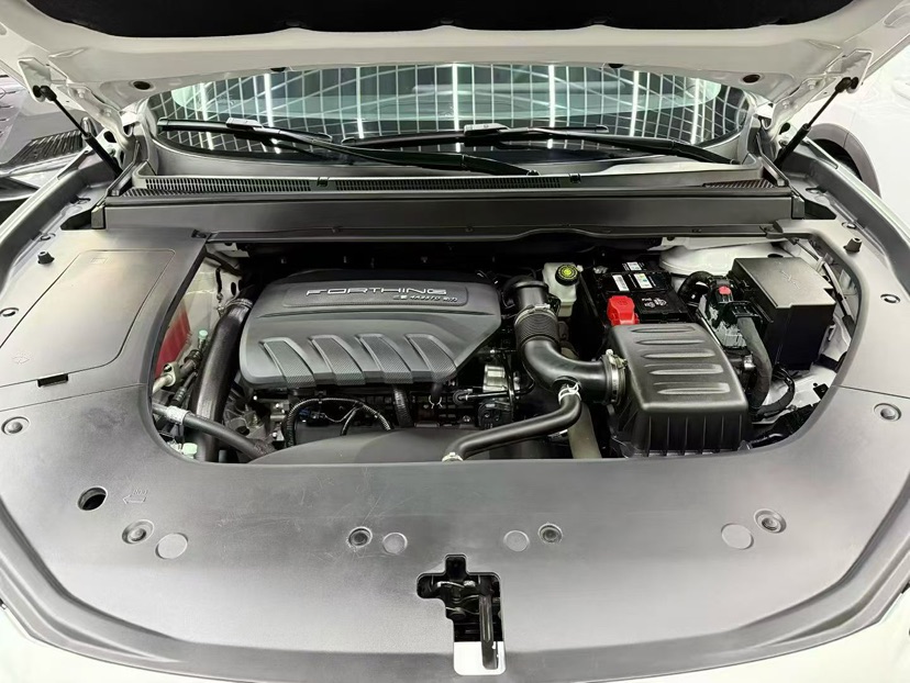 Forthing T5 EVO 2023 صورة سيارة #7