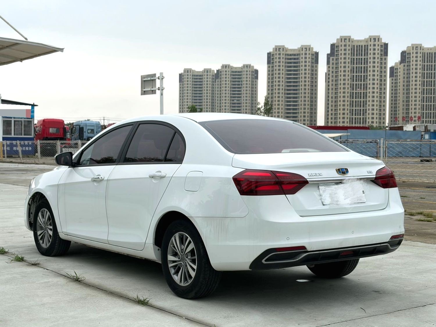 GEELY Emgrand 2018 #5 GEELY Emgrand 2018 car image #5