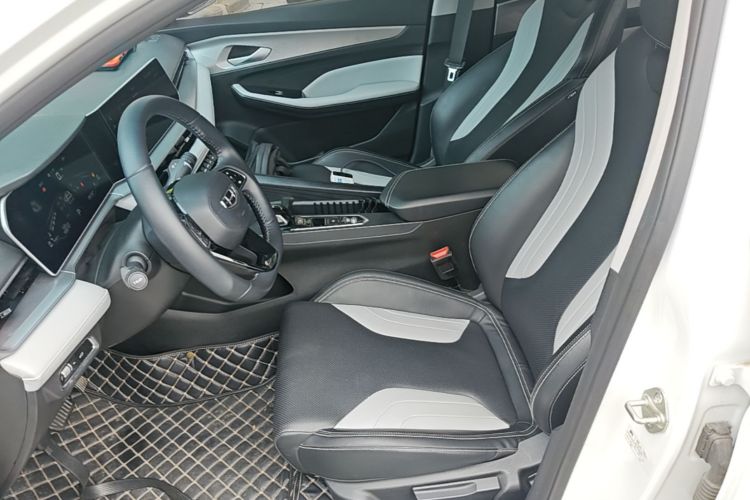 GEELY Binray 2023 car image #15