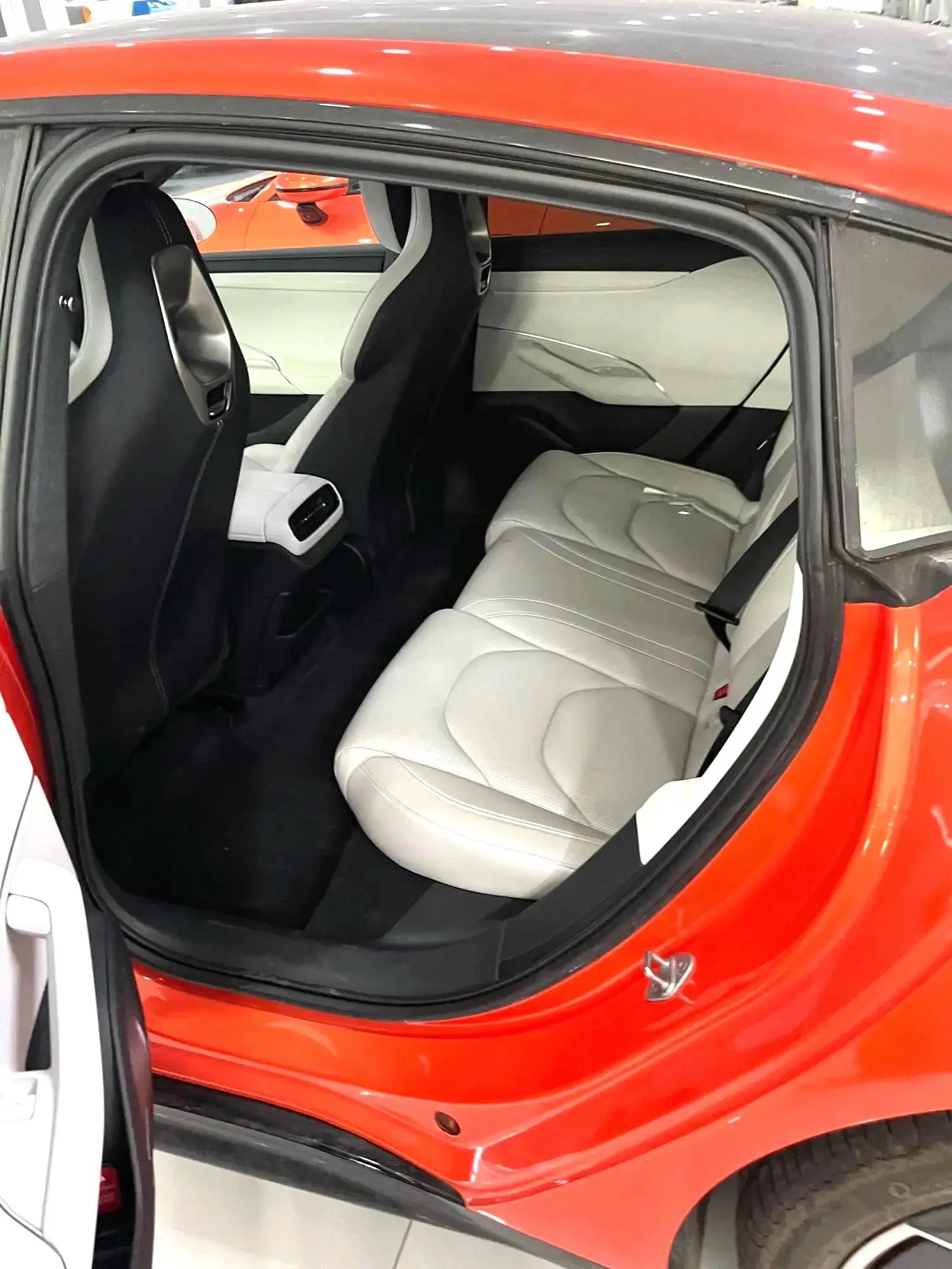 MI SU7 2025 car image #7