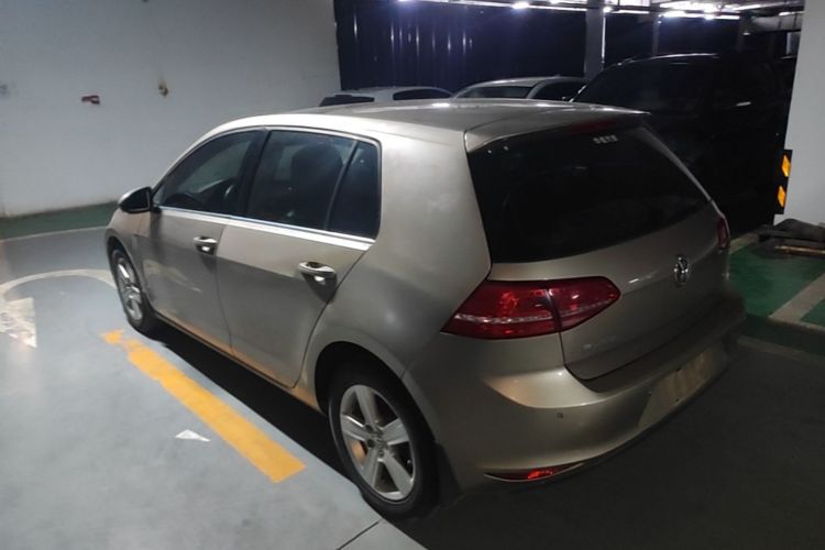 Volkswagen Golf 2016 car image #5