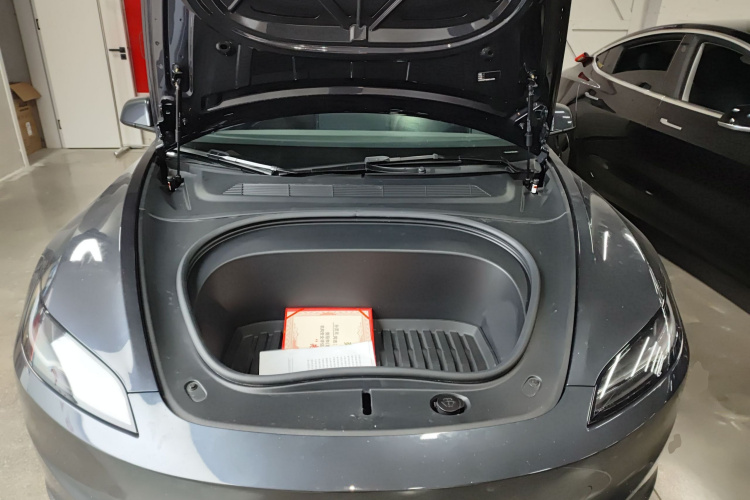 Tesla Model 3 2025 car image #20