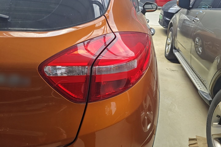 GEELY Emgrand GS 2016 car image #8