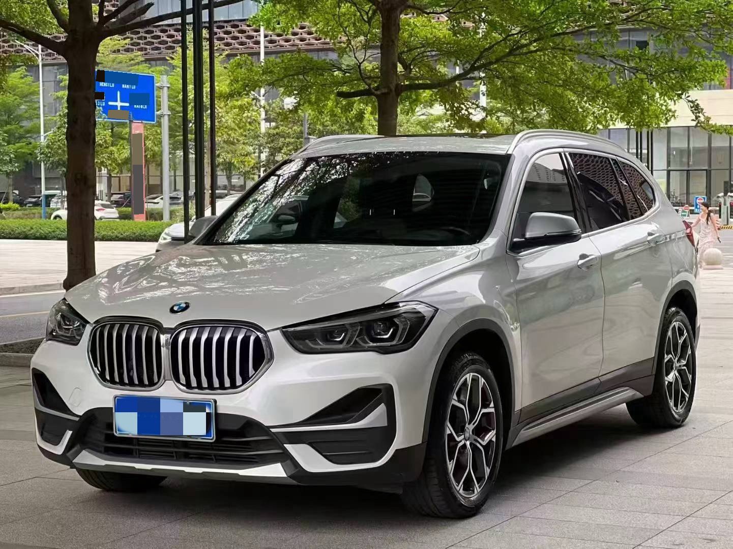 2023 immagine di auto 