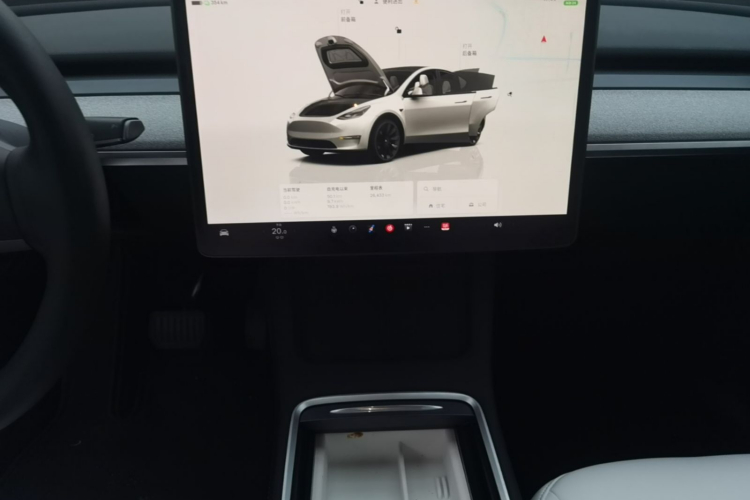 Tesla Model Y 2024 car image #13