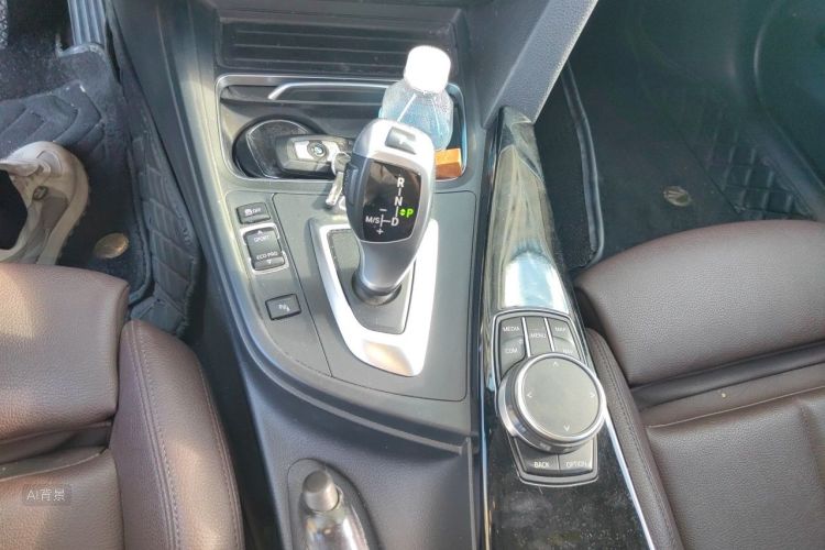 BMW 3 Series 2019 #16 BMW 3 Series 2019 car image #16