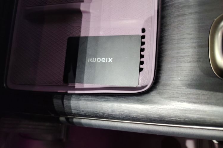 MI SU7 2024 image de voiture #9