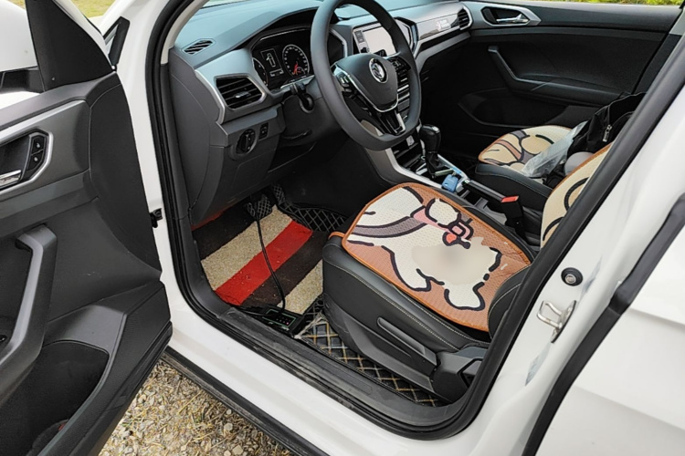 Volkswagen T-Cross 2020 car image #18