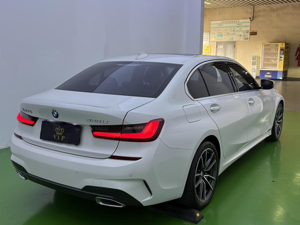 BMW 3 Series 2021 #6 BMW 3 Series 2021 صورة سيارة #6