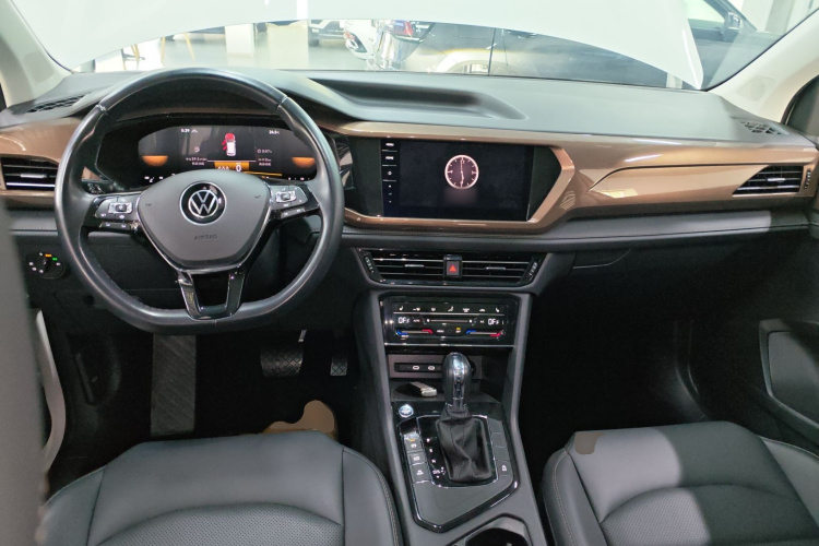 Volkswagen Tharu 2023 immagine di auto #10