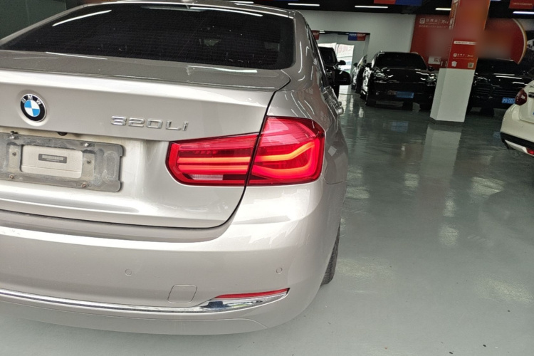 BMW 3 Series 2017 #5 BMW 3 Series 2017 car image #5