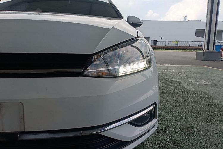 Volkswagen Golf 2020 immagine di auto #23