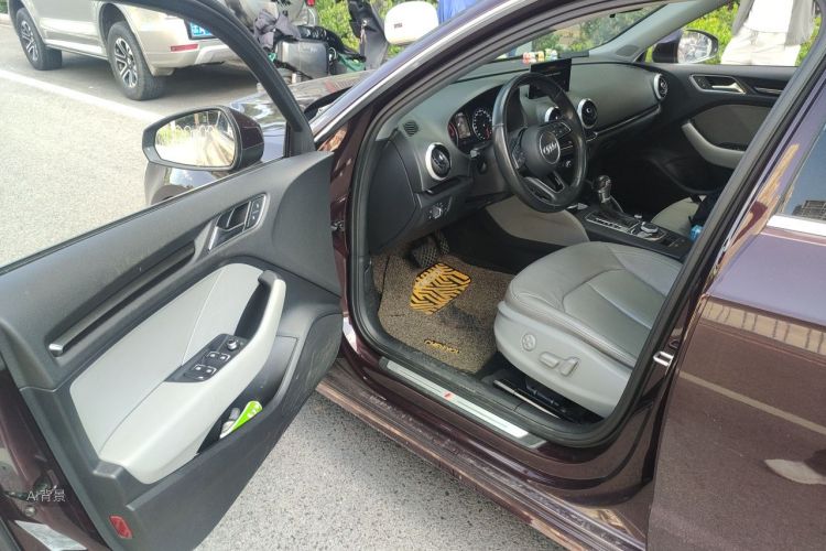 Audi A3 2017 car image #18