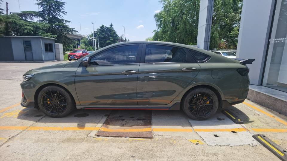 GEELY Binray 2022 image de voiture #2